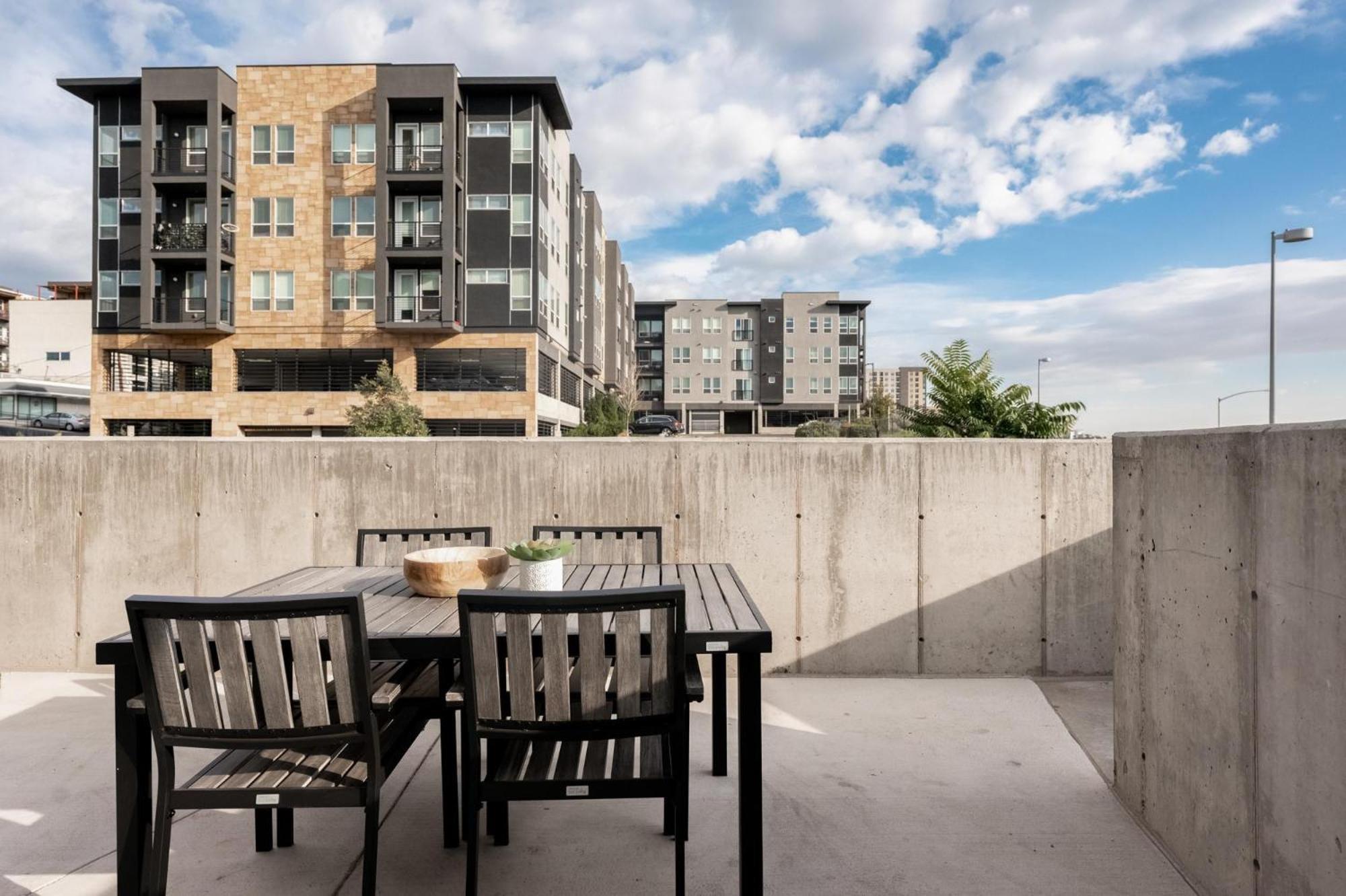 Brand New Condo - Walk To Empower Stadium - Tesoro Denver Exterior photo